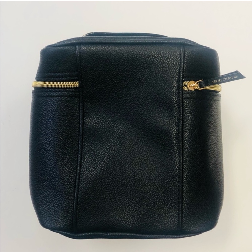 NWT VS Black Cosmetic Case - Picture 5 of 8